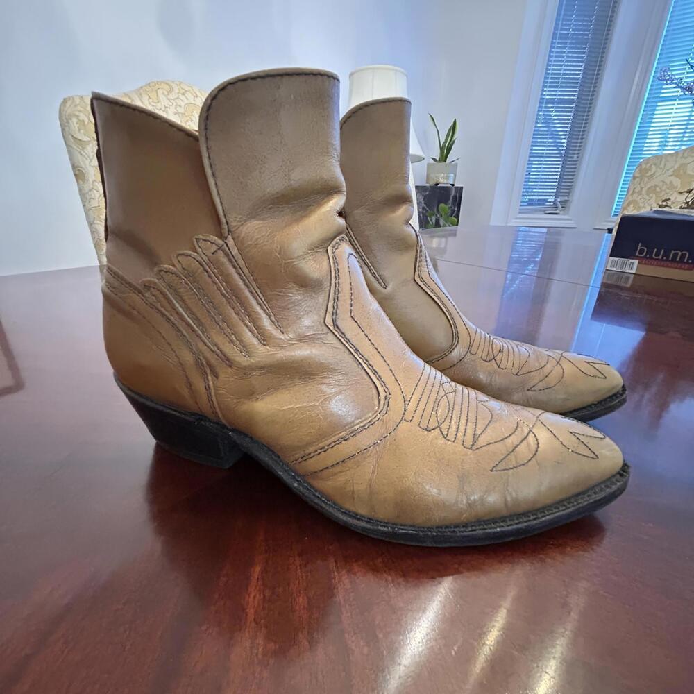Classic Tan Western Ankle Boots - Women's Booties